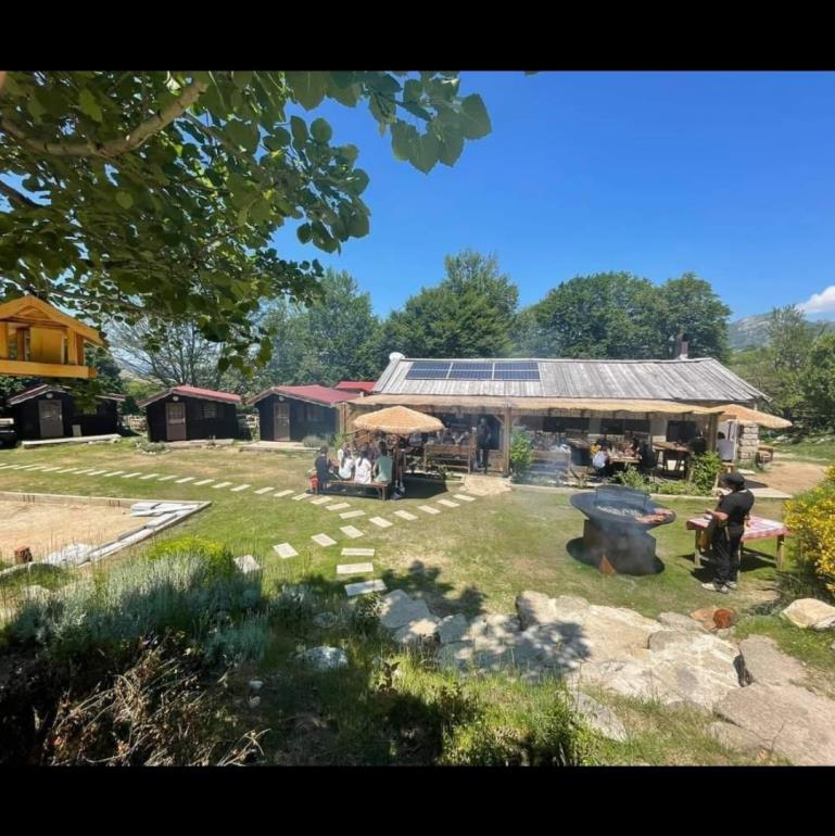 2021- Bergerie Basseta- jardin barbecue